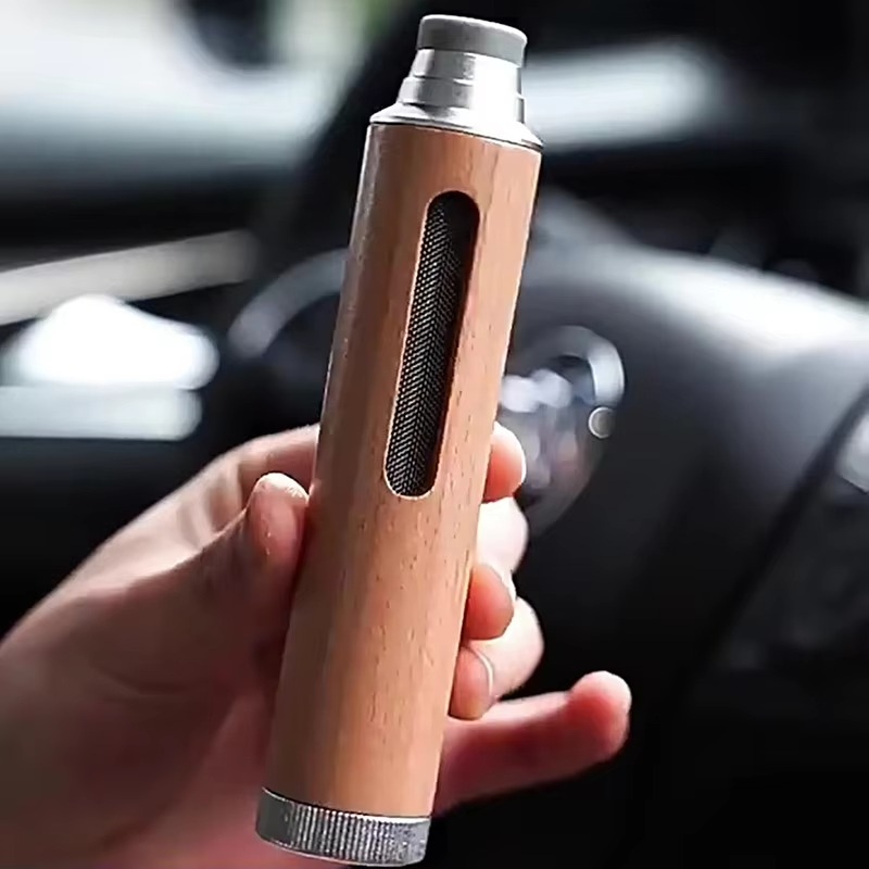 Portable Car Ashtray – No More Mess or Falling Ash, Keep Your Car Clean While Smoking